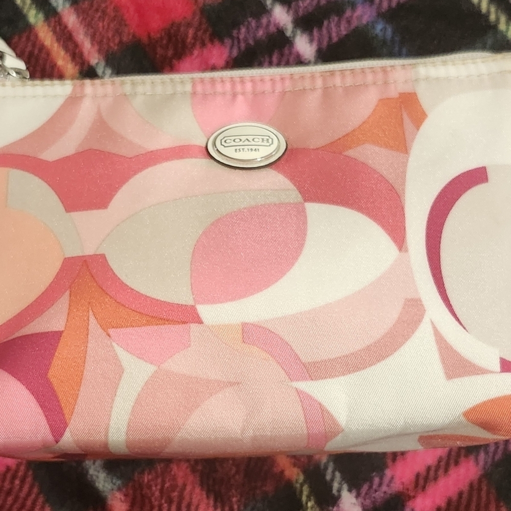 RARE COACH F23970 Mia Daisy Kaleidoscope, W-FREE MATCHING MAKEUP Bag - Picture 3 of 15